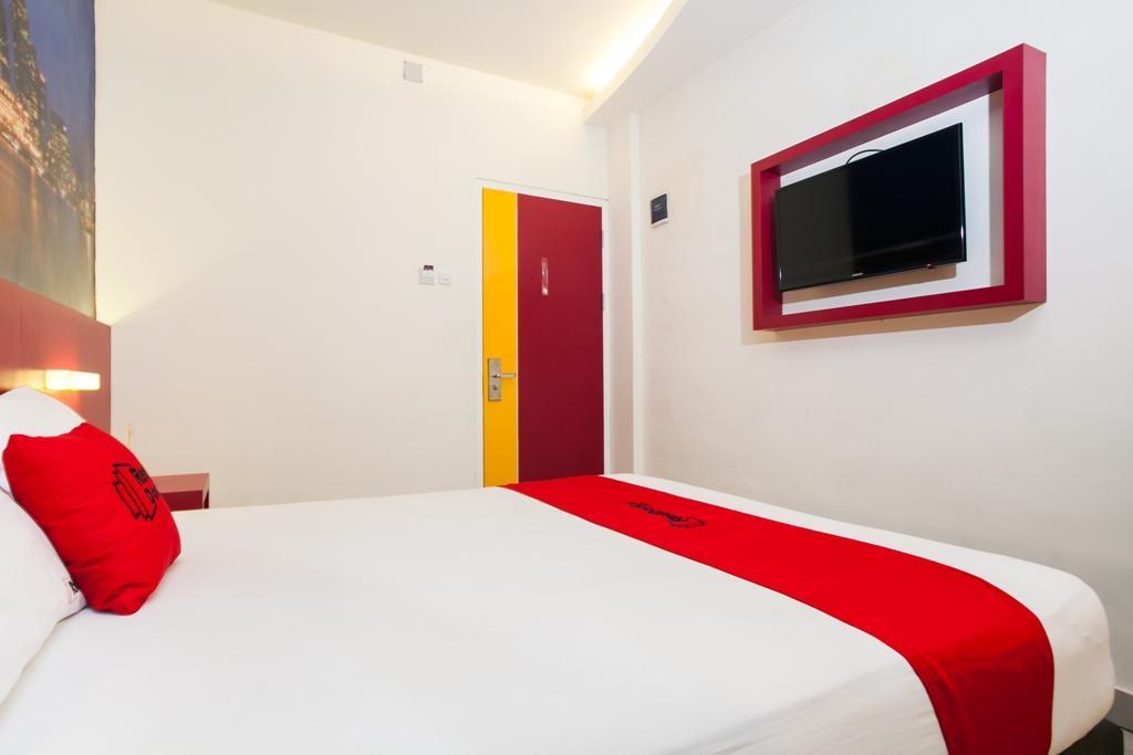 Reddoorz Near Hawaii Water Park Hotel Malang Eksteriør billede
